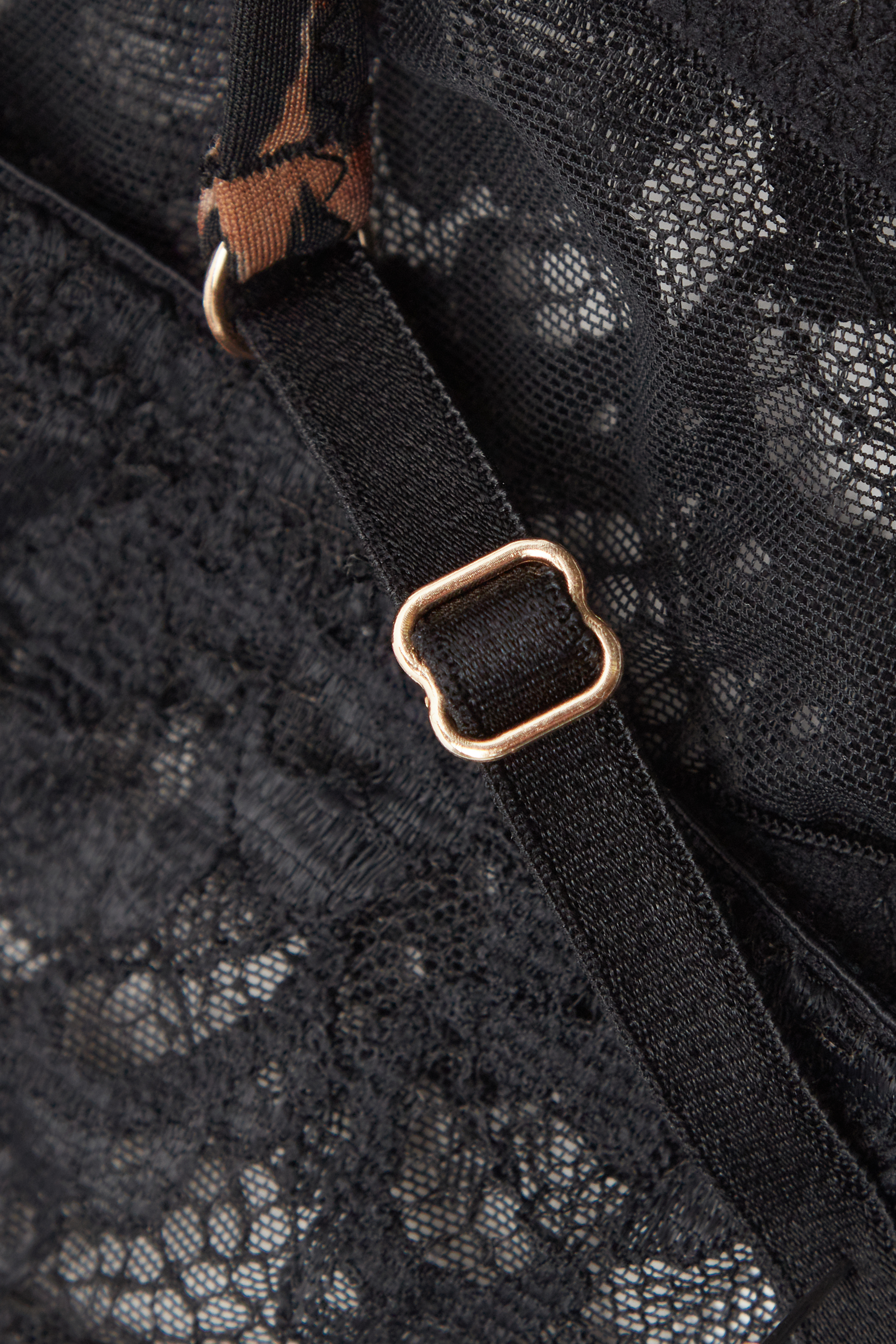 "Sensual Attitude" アニマルプリント Bellissima プッシュアップブラ