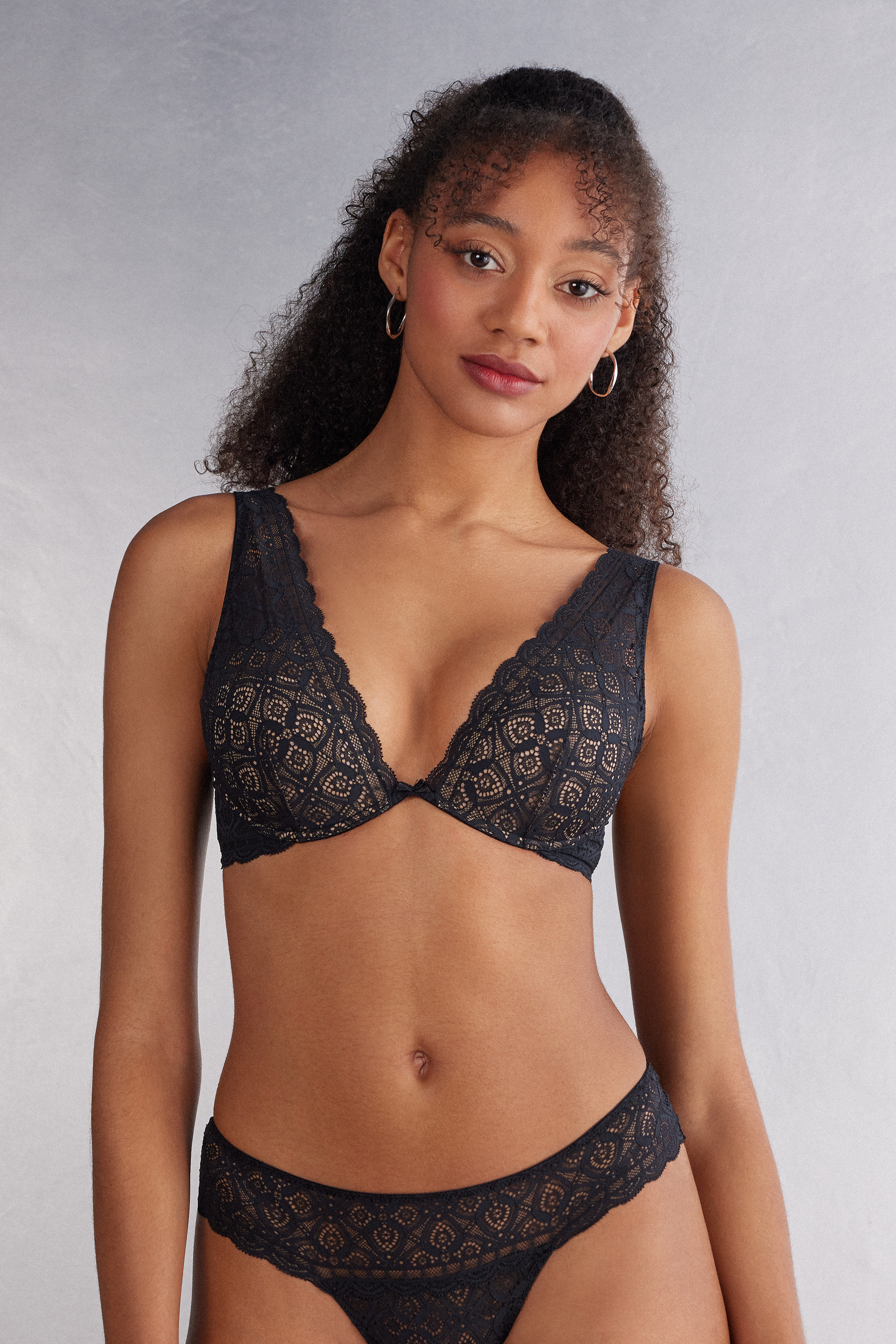 Bralette Intimissimi  Sujetador Balconette Elena de Encaje Negro