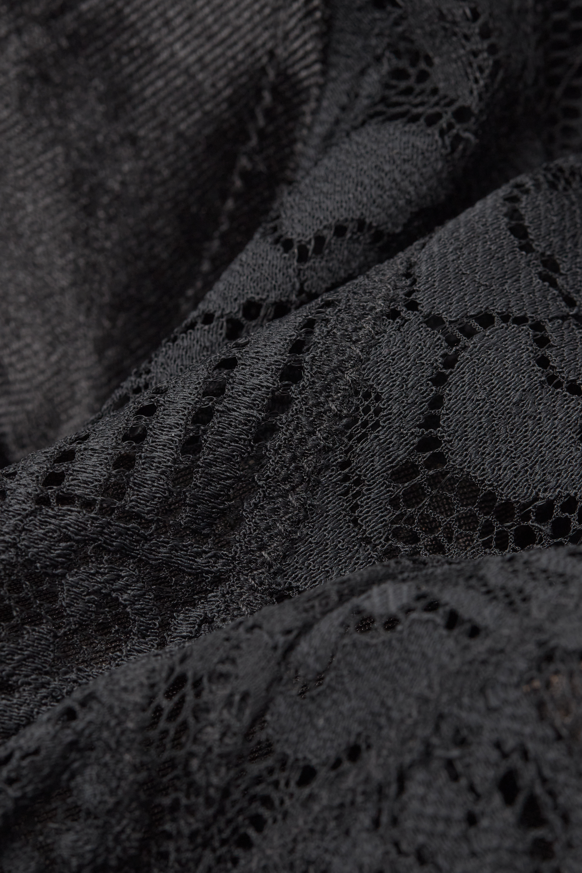 "La Femme Fatale" ベルベット＆レース ロングスリップ