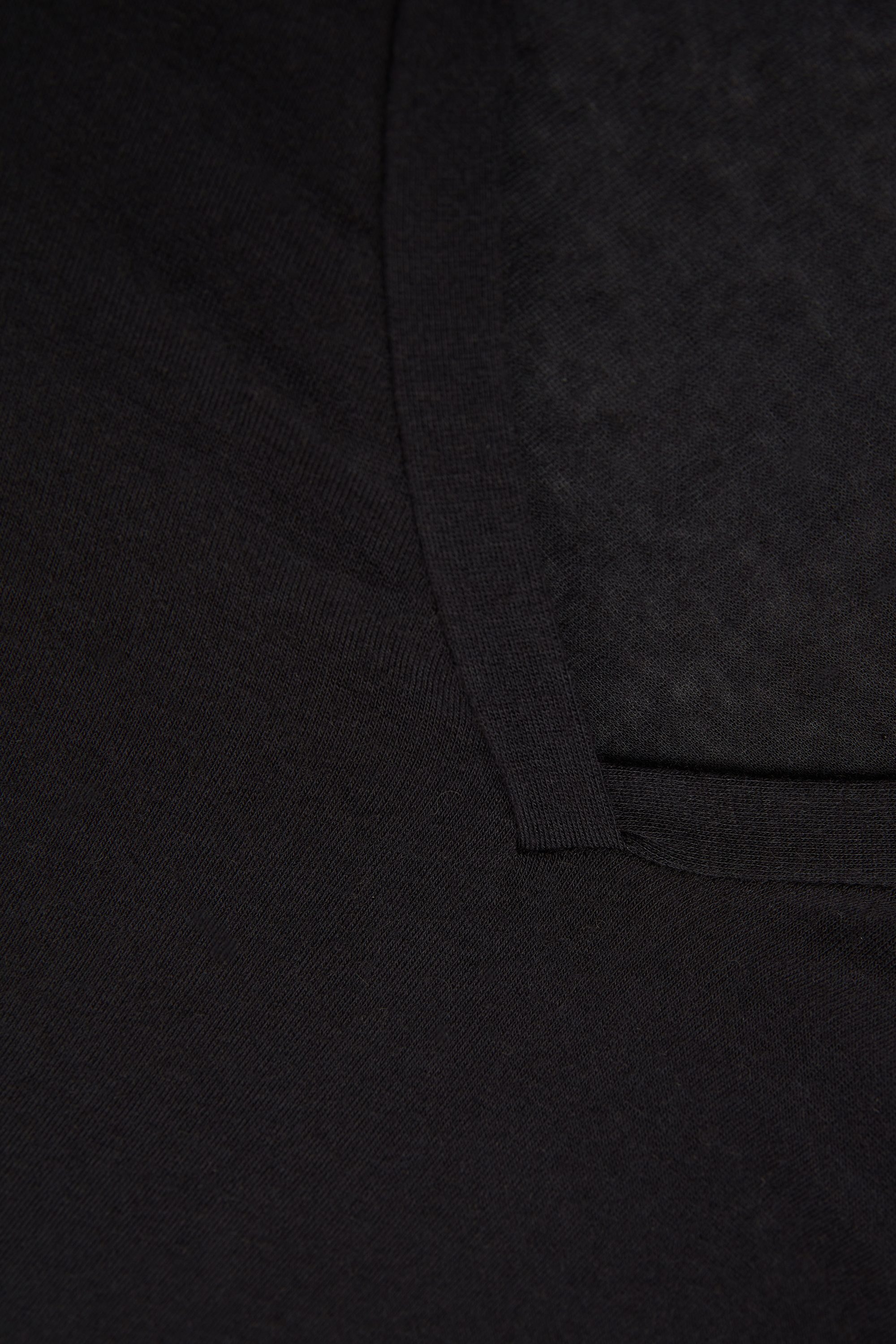 カシミヤ混 ウルトラライト モダール Vネックニット