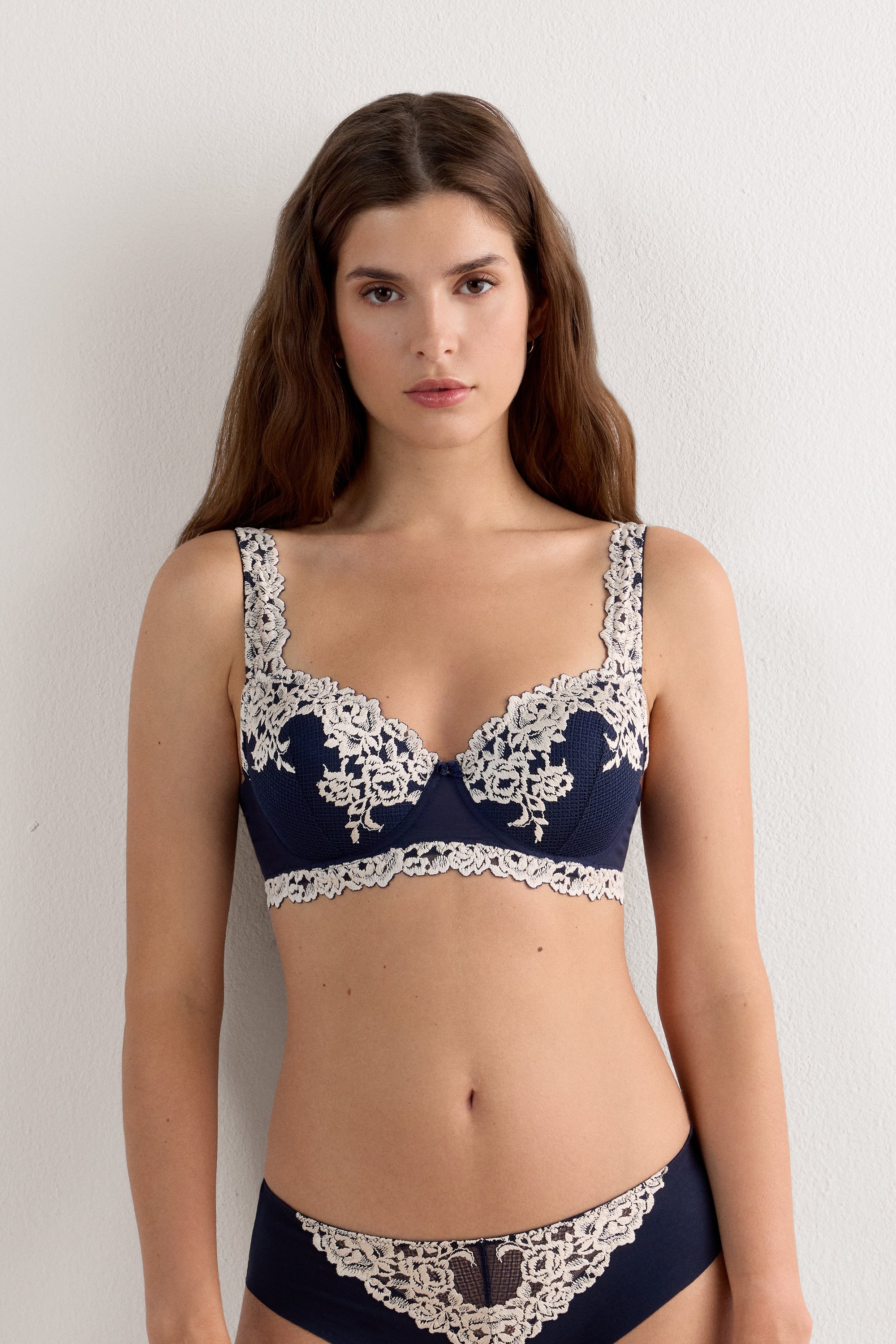 Soutien-gorge balconnet en dentelle florale | Intimissimi