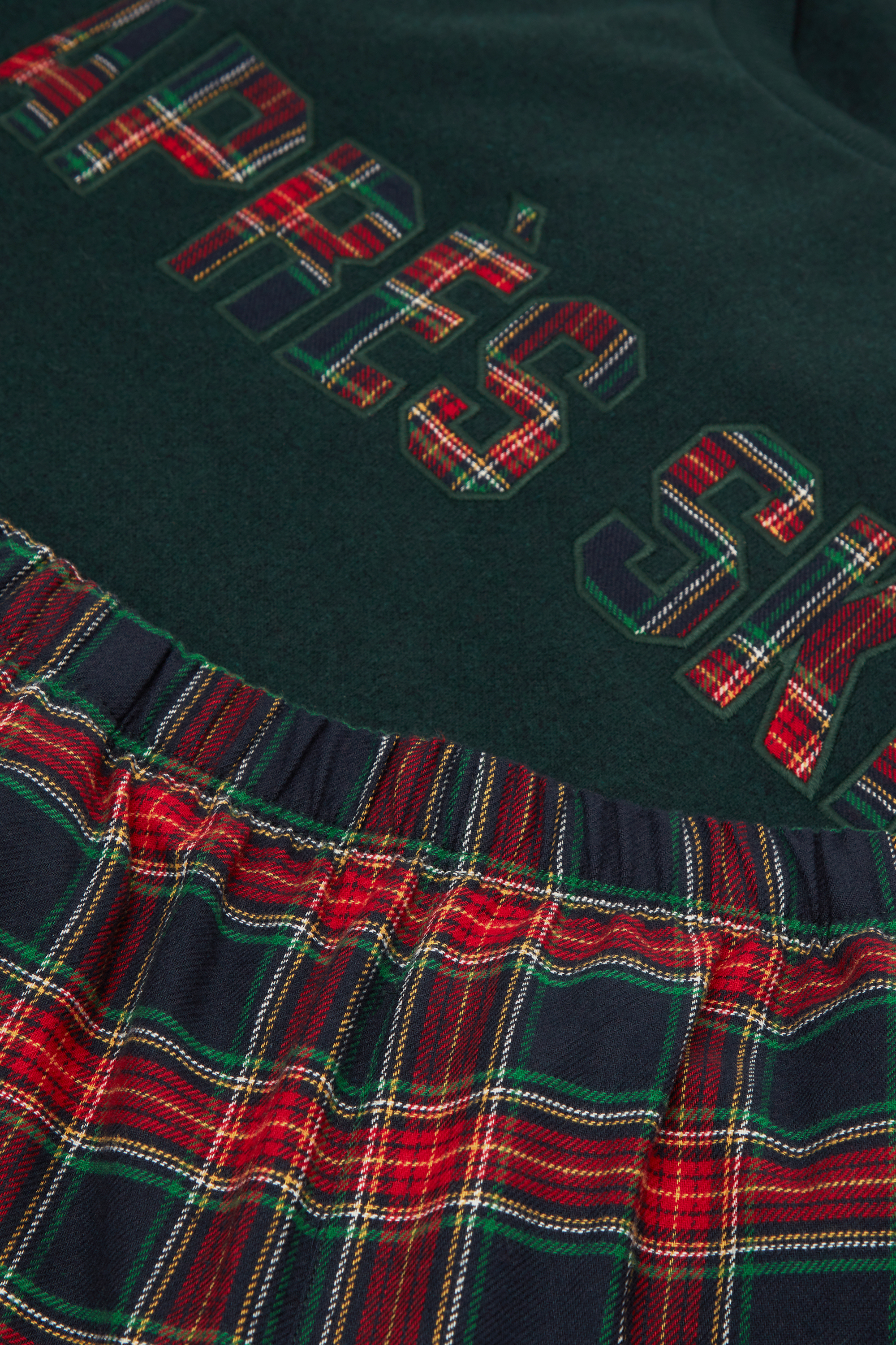 ニット 「Apr&egrave;s-Ski」プリント ロングパジャマ